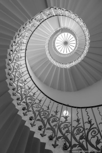 Spiral Staircase in the Queen´s House in London | spiralförmiges Stiegenhaus im Queen´s House in London
