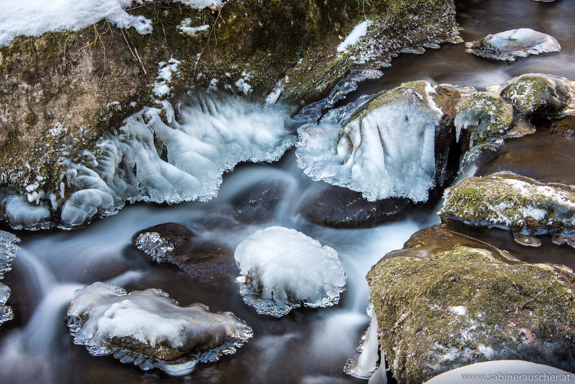 frozen parts in winter at Myra Waterfalls in Lower Austria | Winter bei den Myrafällen in Niederösterreich