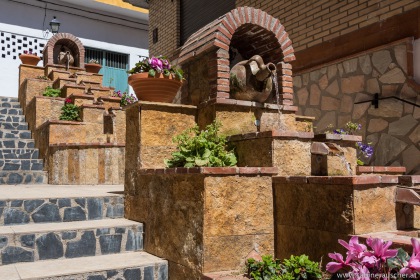 Fountain in Lanjaron in Alpujarra | Brunnen im Wasserort Lanjaron in Alpujarra