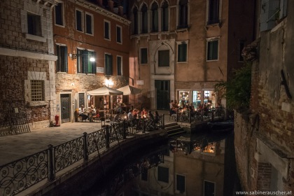 Venice - dinner at a small piazza | Venedig - Dinner an einem kleinen Kanal