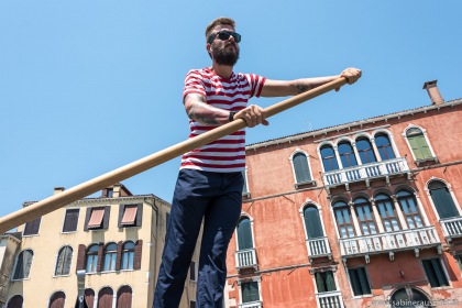 Venice - at board of a traghetto to cross the Canal Grande | Venedig - Übersetzen des Canal Grande mit dem Traghetto