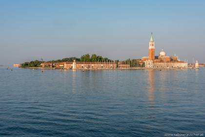 Venice - San Giorgio Maggiore in the morning light |  Venedig - die Morgensonne küsst die Insel von San Giorgio Maggiore