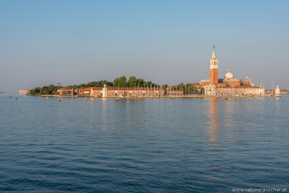 Venice - San Giorgio Maggiore in the morning light |  Venedig - die Morgensonne küsst die Insel von San Giorgio Maggiore