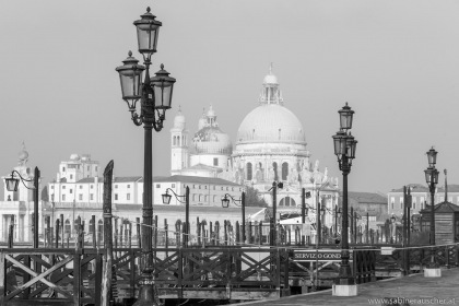 Venice - Santa Maria della Salute during a misty morning | Venedig - Santa Maria della Salute im Nebel