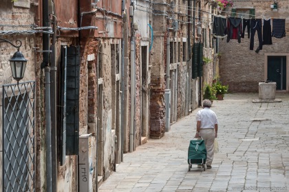 Venice - offside the touristy paths | Venedig -  abseits der Touristenpfade